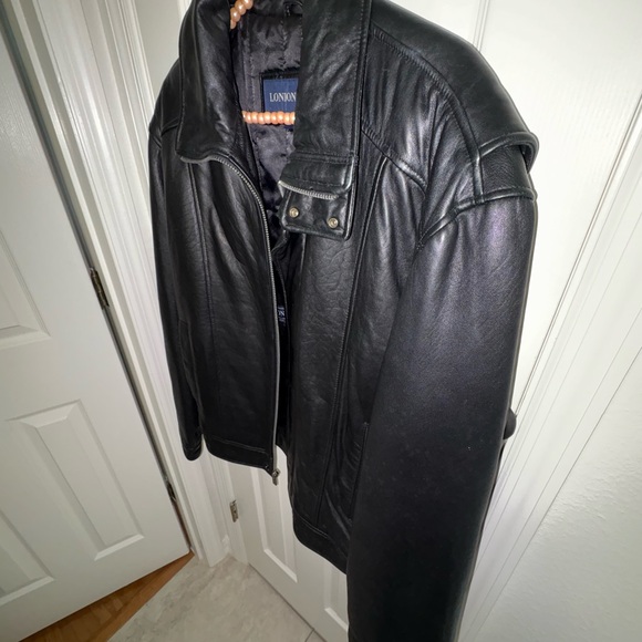 London Fog Black Leather Jacket - Picture 3 of 7